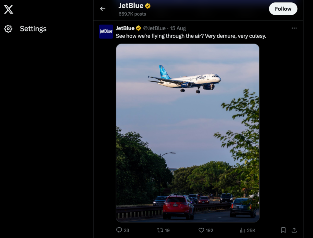 Kuvatõmmis ühest JetBlue'i sotsiaalmeedia postitusest, mis viitab hiljuti viiruslikule fraasile